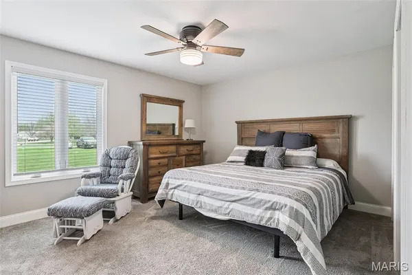 $425,000 | 74 Horseshoe Lane, Litchfield, IL 62056