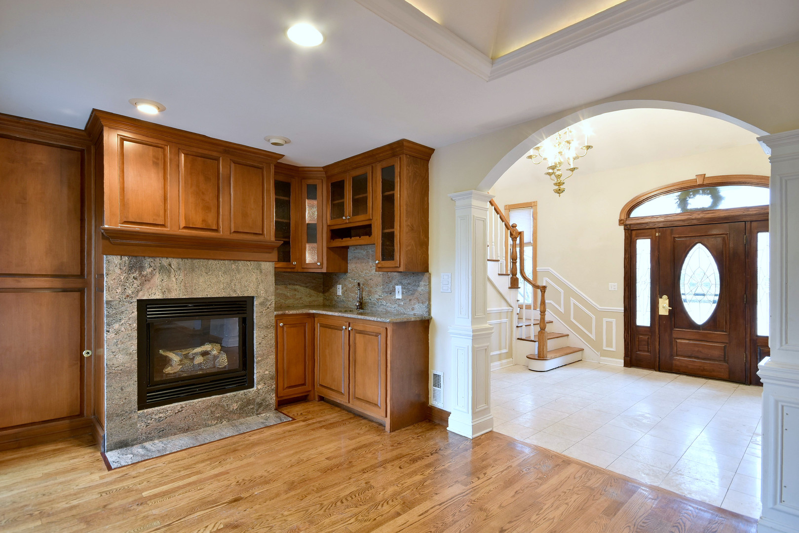 6849 Willow Springs Road Countryside, IL 60525 - Photo 6 of 38 Gallery Image 6