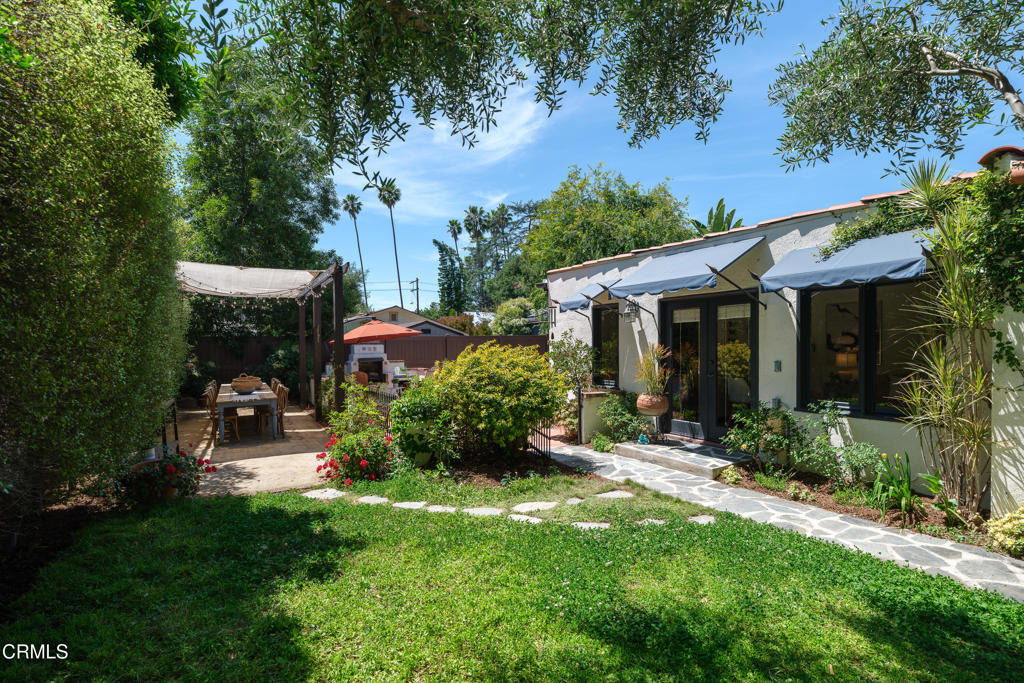 859 Sunset Avenue Pasadena, CA 91103 - Photo 41 of 76 a front view of a house with garden