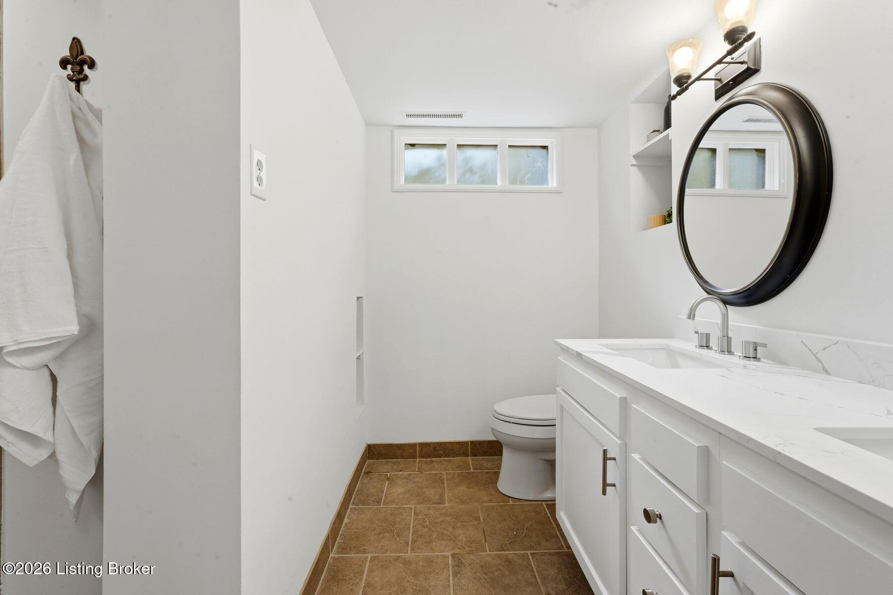 1007 Evergreen Road Anchorage, KY 40223 - Photo 36 of 58 photo_online_035