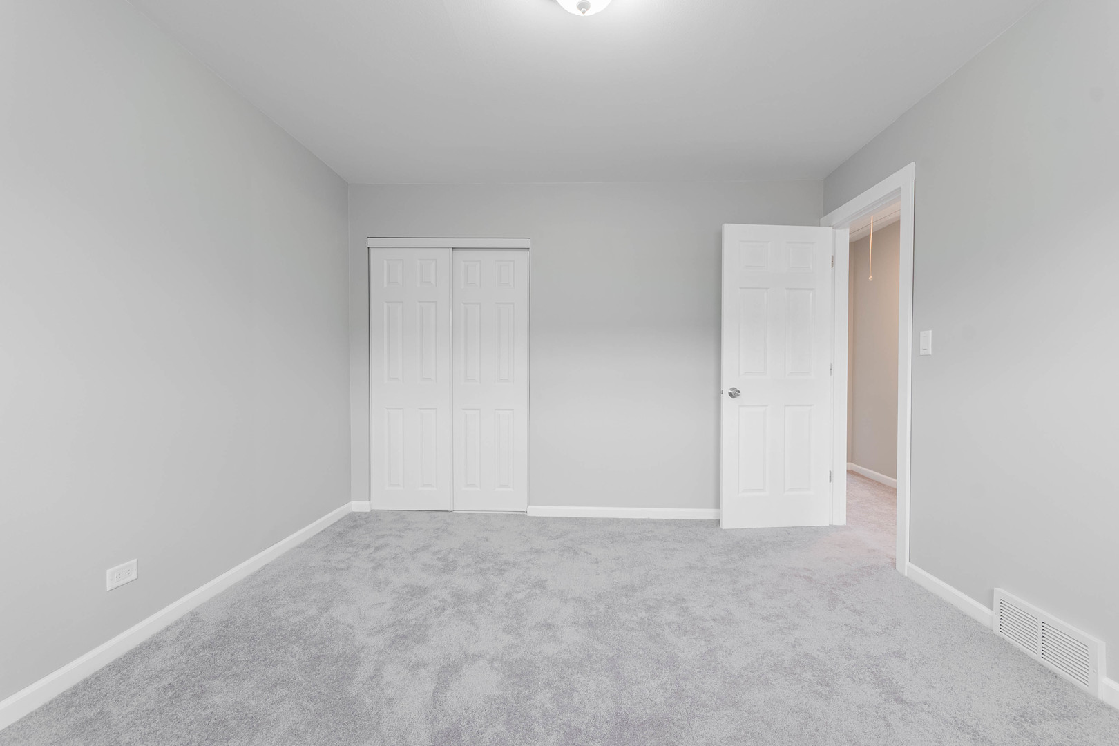 9515 Sumac Road, Unit F Des Plaines, IL 60016 - Photo 19 of 25 a view of an empty room