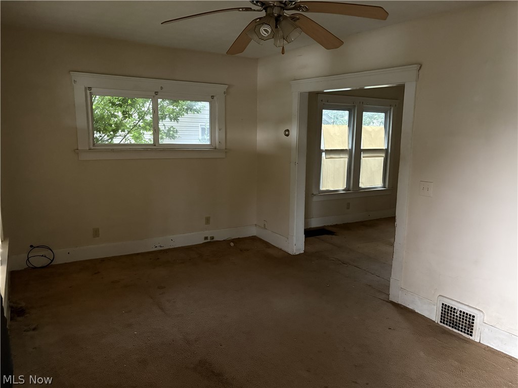 6241 West River Road South Elyria, OH 44035 - Photo 2 of 11 Living Room