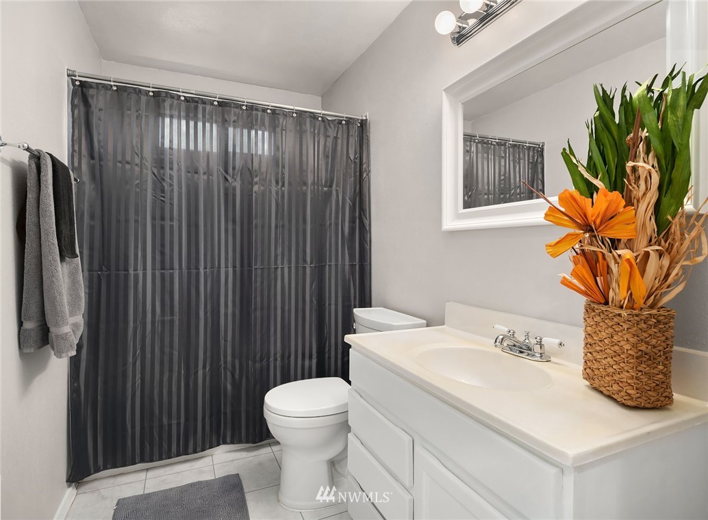 18824 Mountain View Road Northeast Duvall, WA 98019 - Photo 22 of 31 Gallery Image 22
