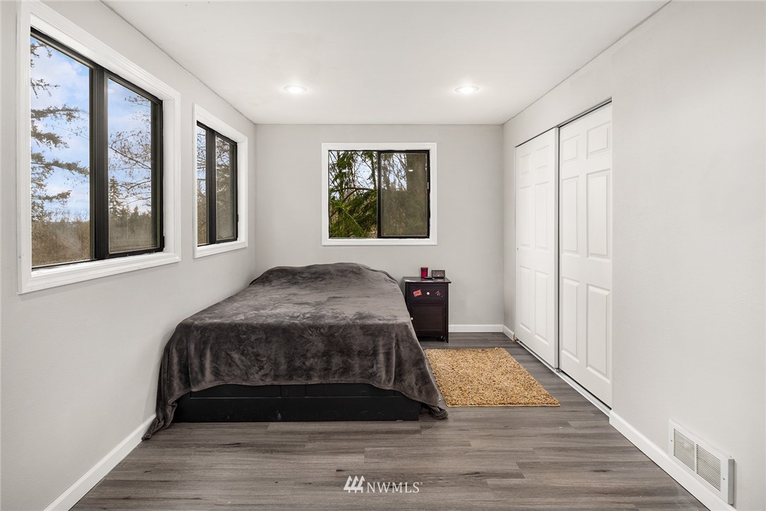 18824 Mountain View Road Northeast Duvall, WA 98019 - Photo 23 of 31 Gallery Image 23
