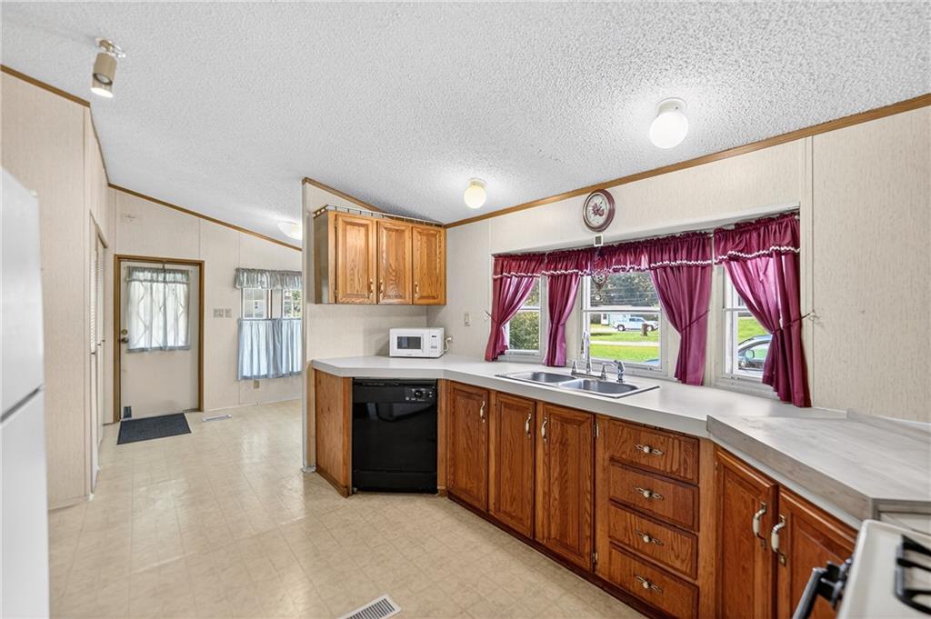 120 Blythe Road Morgan, PA 15064 - Photo 7 of 50 Gallery Image 7
