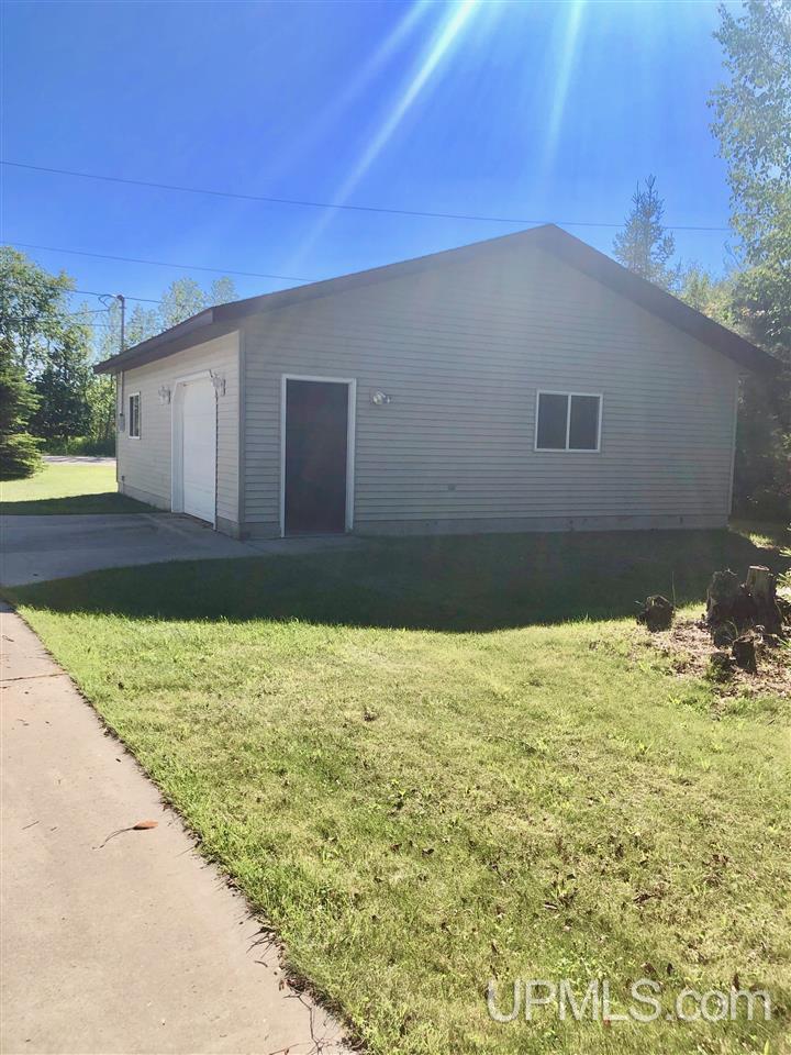 754 N West Gulliver Lake Road Gulliver, MI 49840 - Photo 2 of 22