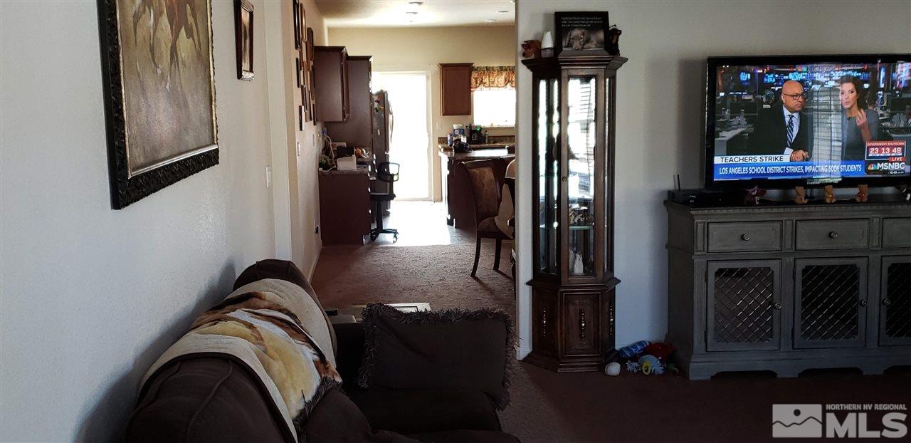 18566 Outpost Court Reno, NV 89508 - Photo 5 of 25 Photo 5