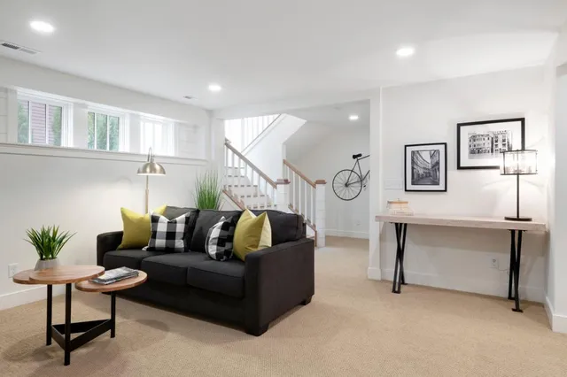 $6,000 | 231 Manitoba Avenue, Unit MAIN LEVEL, Wayzata, MN 55391