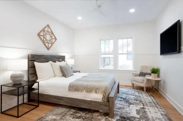 $6,000 | 231 Manitoba Avenue, Unit MAIN LEVEL, Wayzata, MN 55391