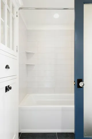 $6,000 | 231 Manitoba Avenue, Unit MAIN LEVEL, Wayzata, MN 55391