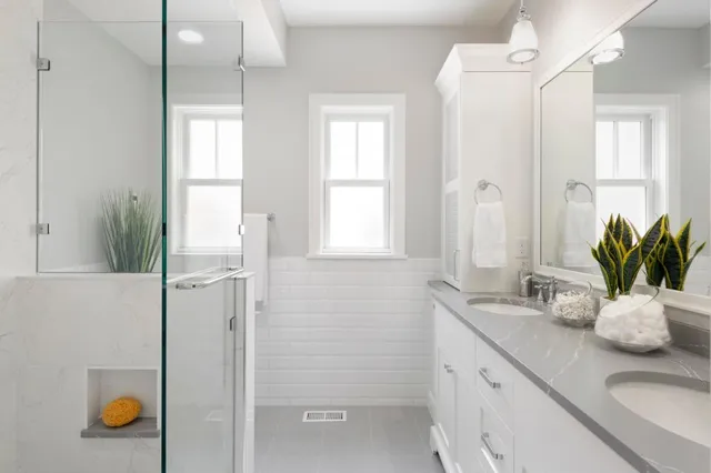 $6,000 | 231 Manitoba Avenue, Unit MAIN LEVEL, Wayzata, MN 55391