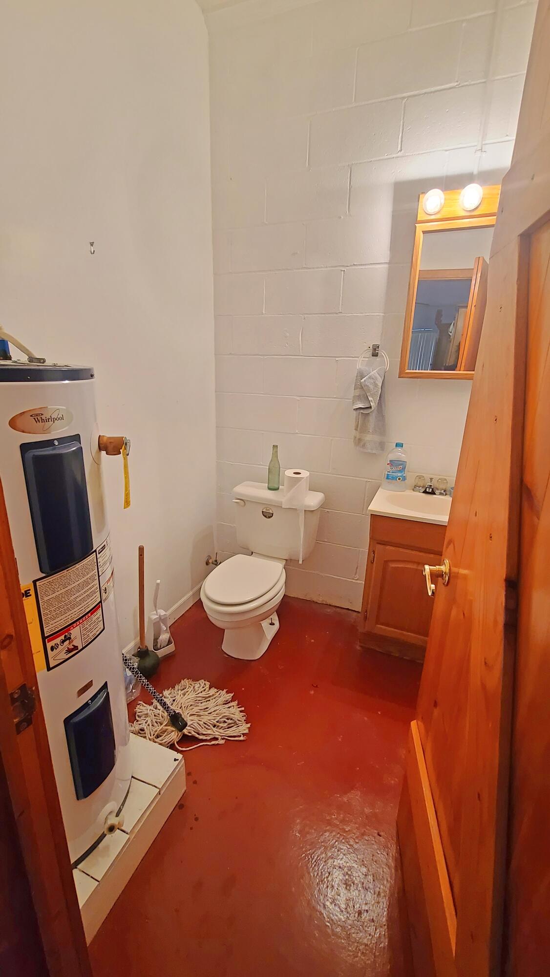 1086 Powell Pond Road Aiken, SC 29801 - Photo 26 of 66 Main House Basement 1/2 Bathroom