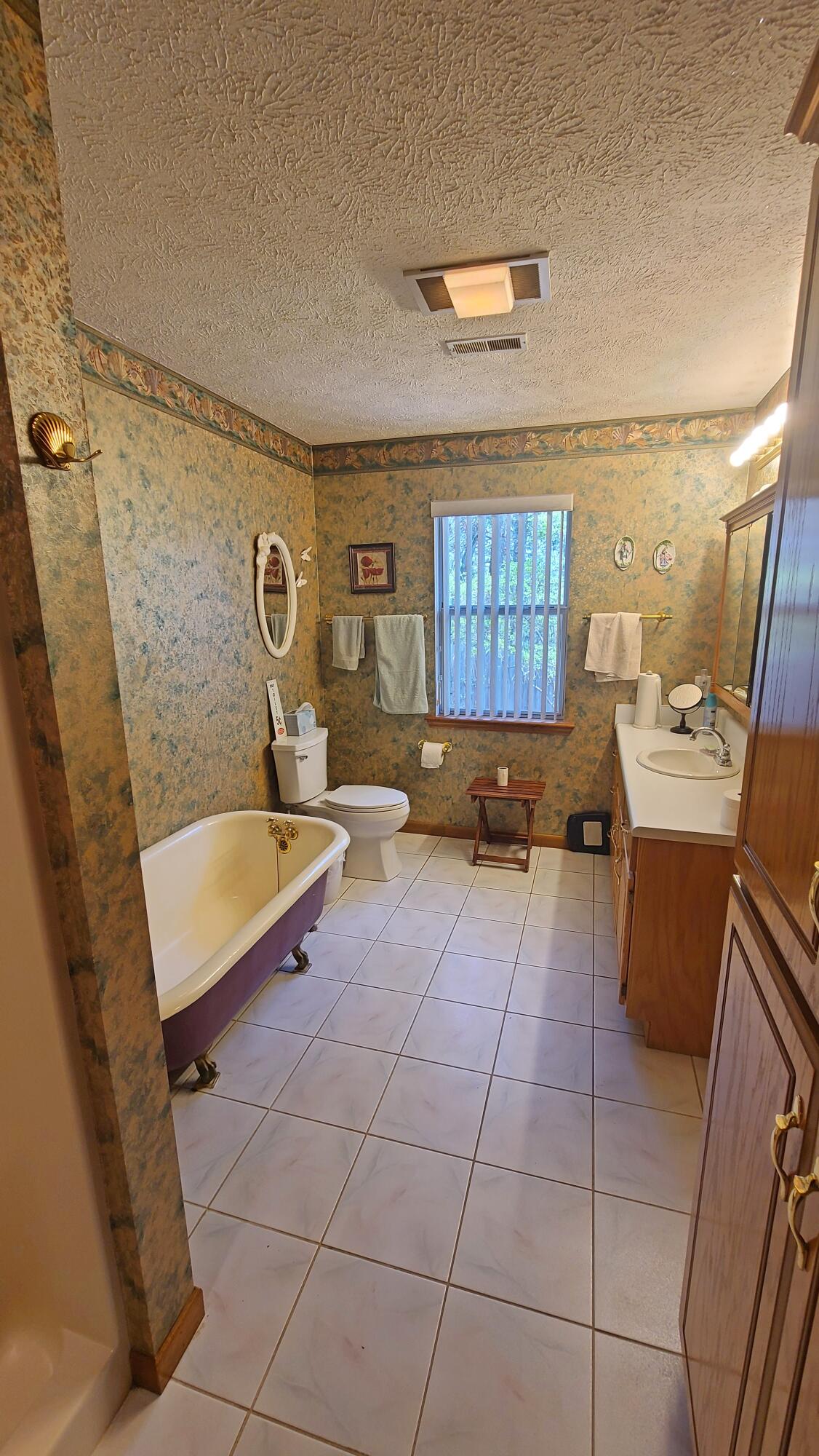 1086 Powell Pond Road Aiken, SC 29801 - Photo 33 of 66 Main House Master Bath