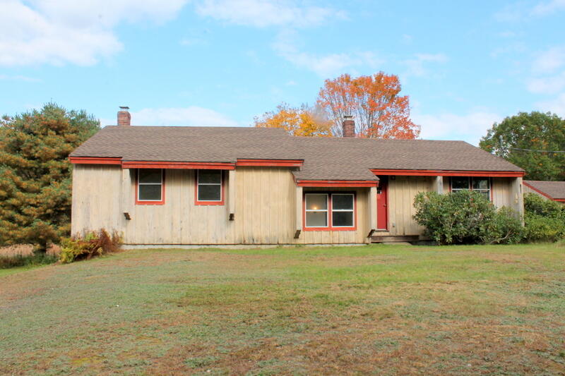 414 Pownal Road Freeport, ME 04032 - Photo 2 of 28 IMG_4726