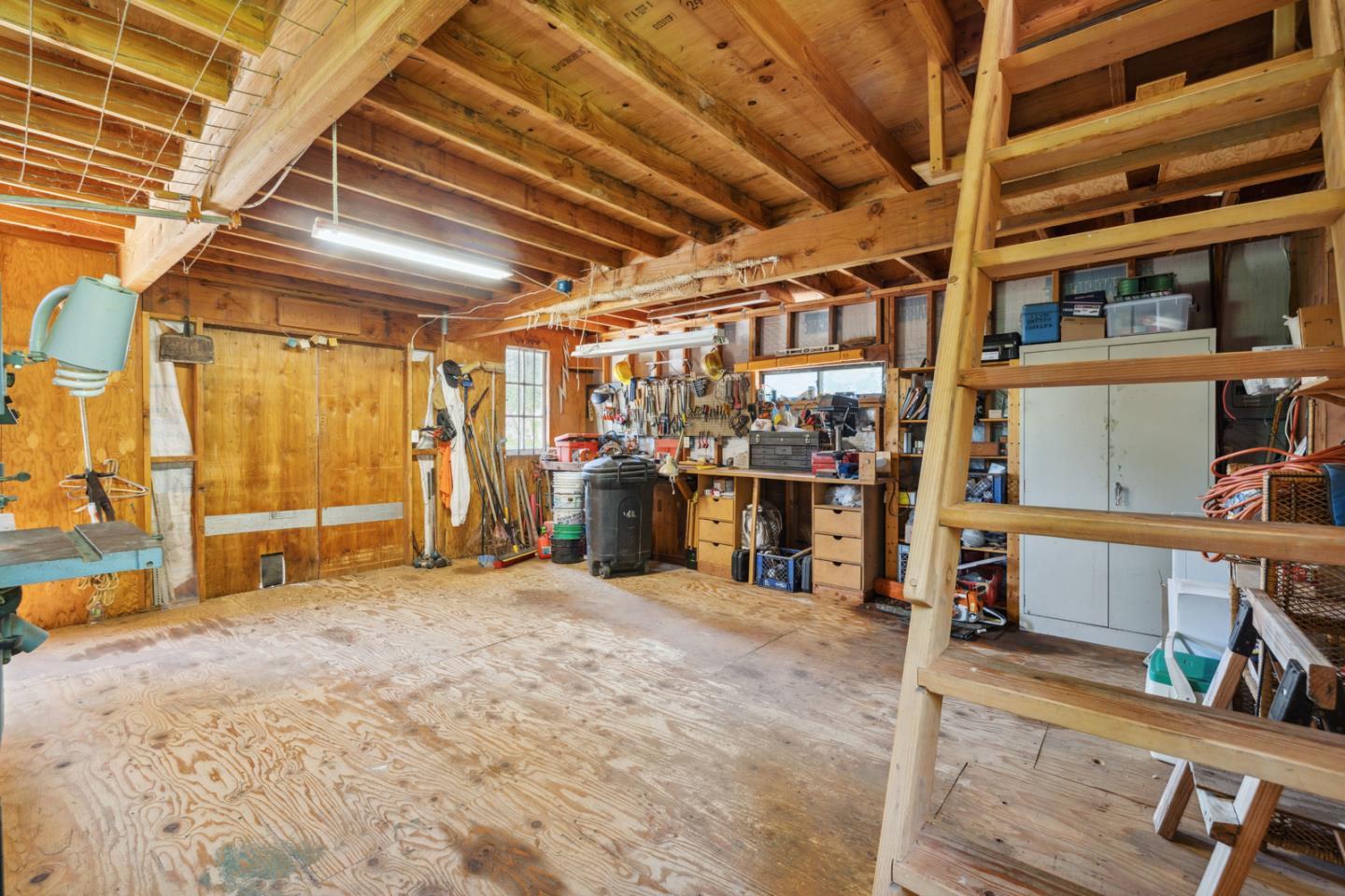 1495 Dons Road Boulder Creek, CA 95006 - Photo 24 of 40 a view of a room with racks