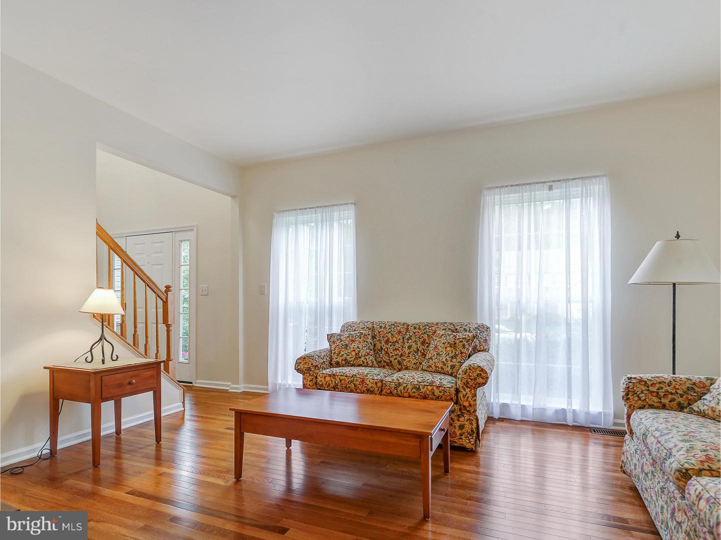 22 Avalon Road Pennington, NJ 08534 - Photo 4 of 17 Gallery Image 4
