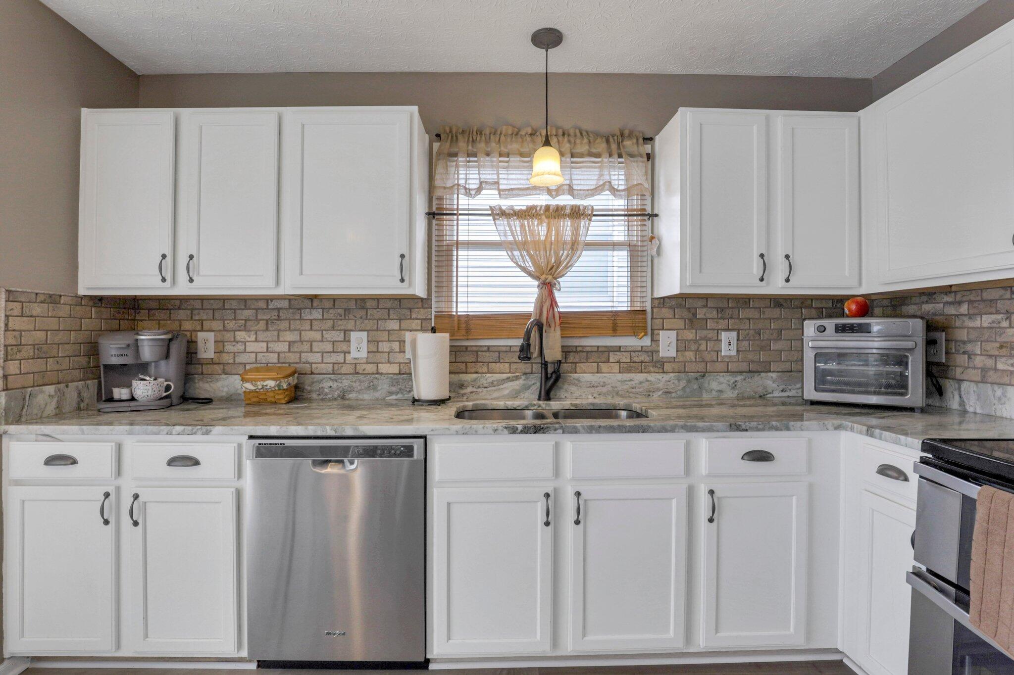 2961 Briar Ridge Road Columbus, OH 43232 - Photo 19 of 47 19-web-or-mls-IMG_7458