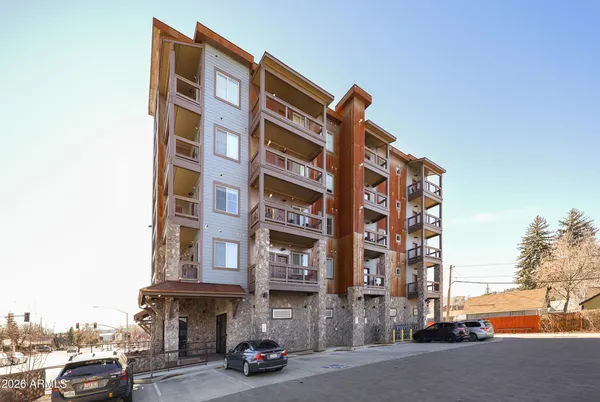 $2,200 | 207 South Beaver Street, Unit 505, Flagstaff, AZ 86001