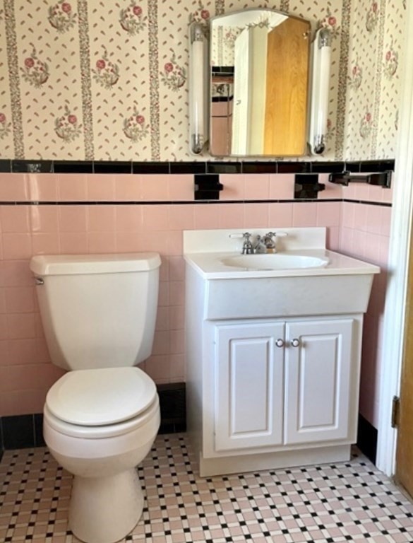 59 Chickering Road Dedham, MA 02026 - Photo 13 of 20 Gallery Image 13