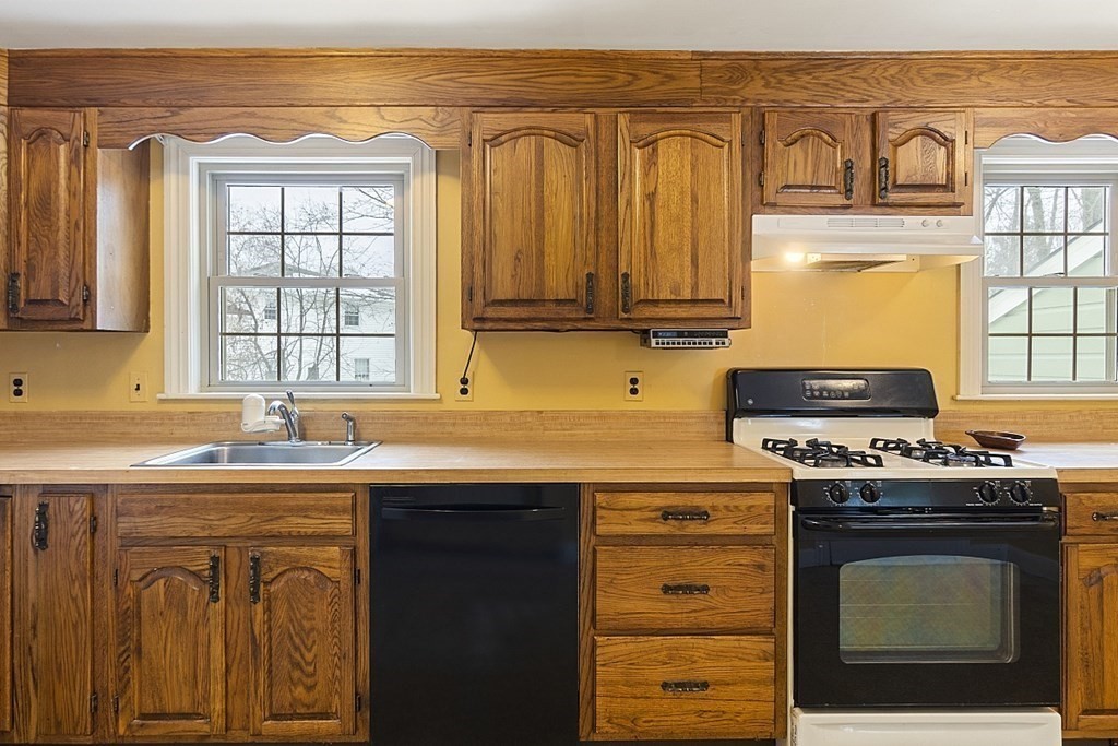 59 Chickering Road Dedham, MA 02026 - Photo 7 of 20 Gallery Image 7