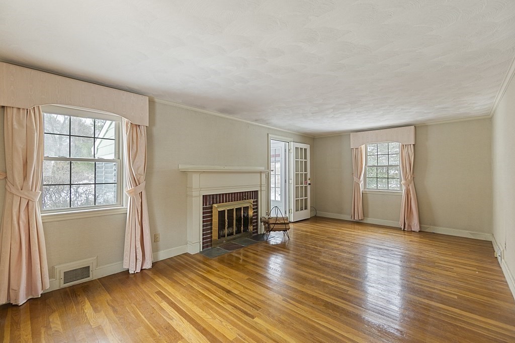 59 Chickering Road Dedham, MA 02026 - Photo 8 of 20 Gallery Image 8