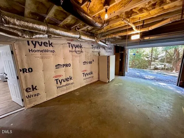 a view of walk in closet