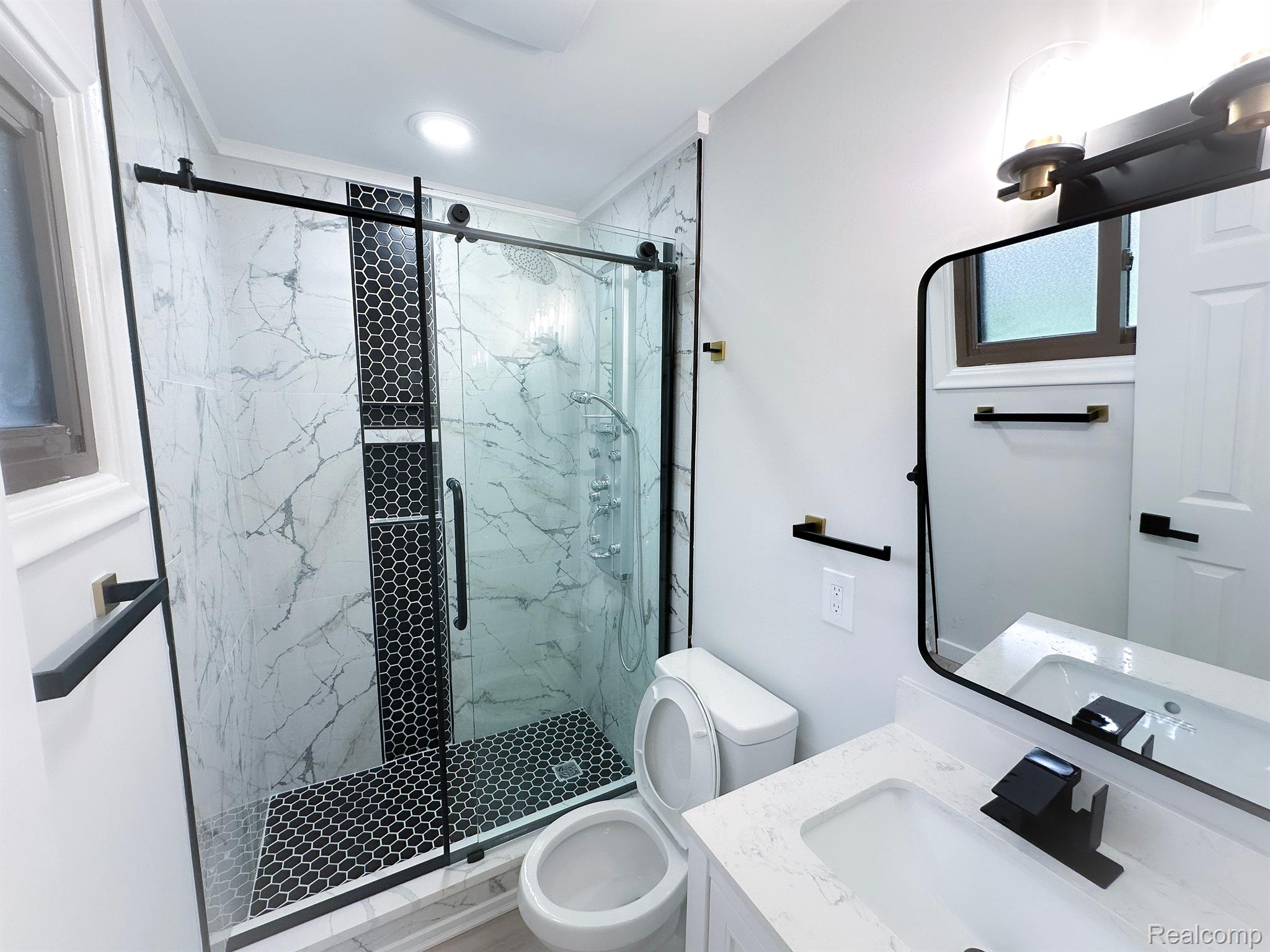 28043 Peppermill Road Farmington, MI 48331 - Photo 18 of 41 Gallery Image 18
