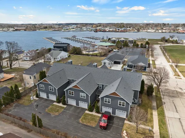 $675,000 | 416 South 3rd Avenue, Sturgeon Bay, WI 54235