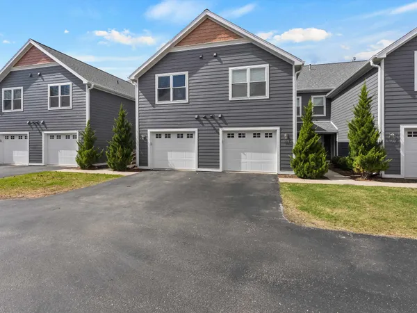 $675,000 | 416 South 3rd Avenue, Sturgeon Bay, WI 54235