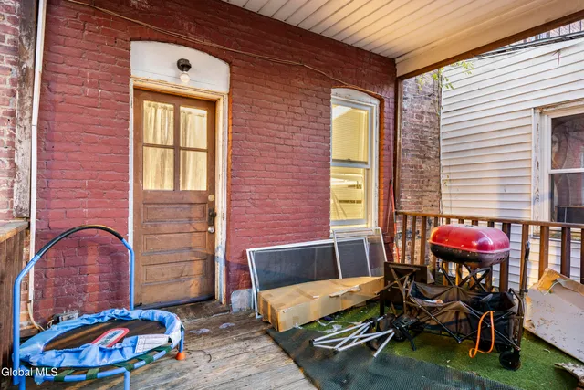 $215,000 | 249 Quail Street, Albany, NY 12203