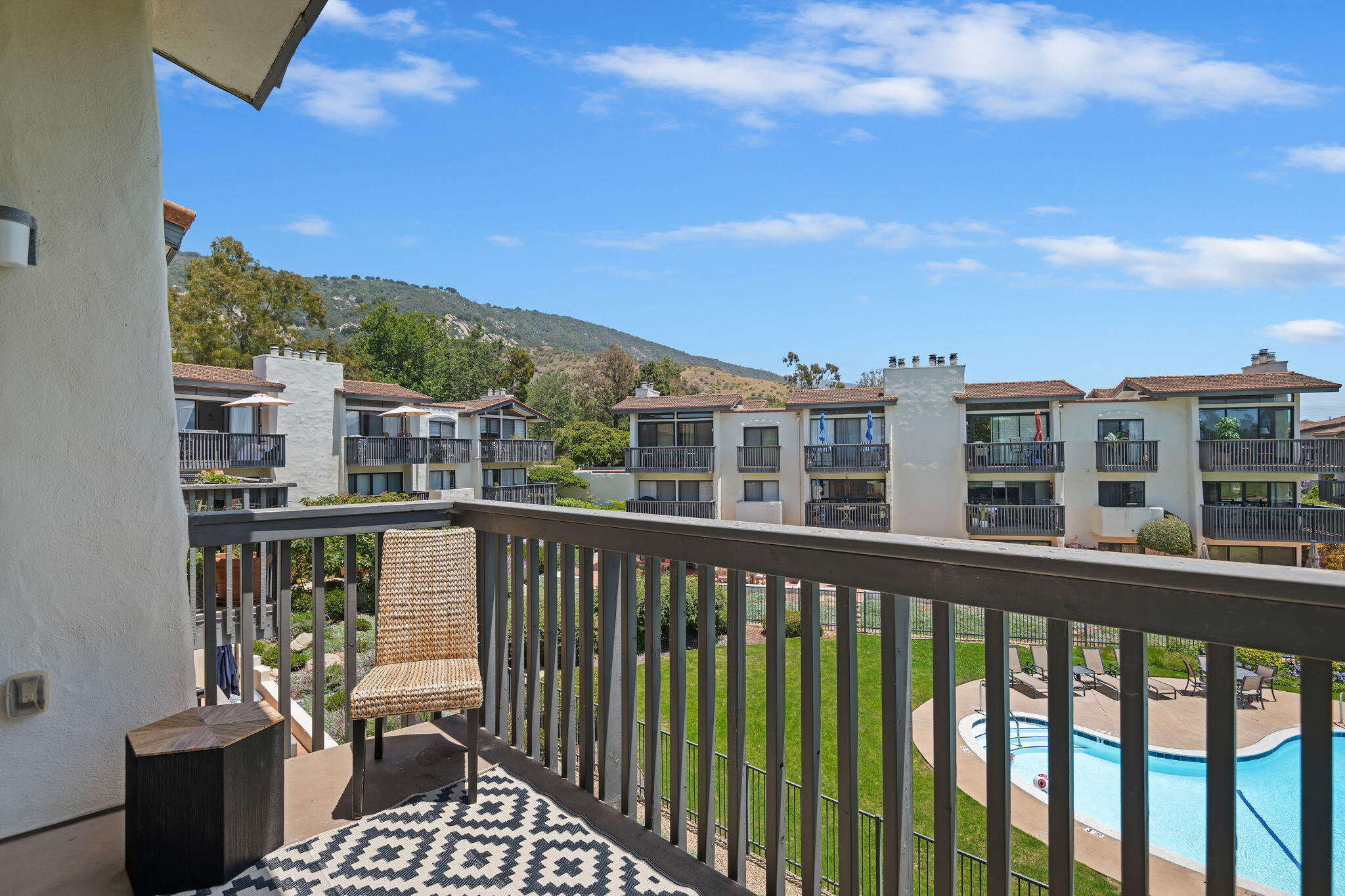 3375 Foothill Road, Unit 833 Carpinteria, CA 93013 - Photo 14 of 23 16 - Balcony