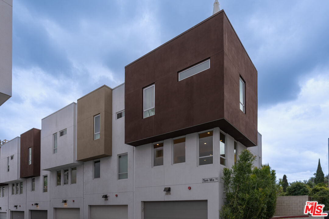 2210 Tom Mix Road Los Angeles, CA 90026 - Photo 40 of 45 a front view of a house with windows