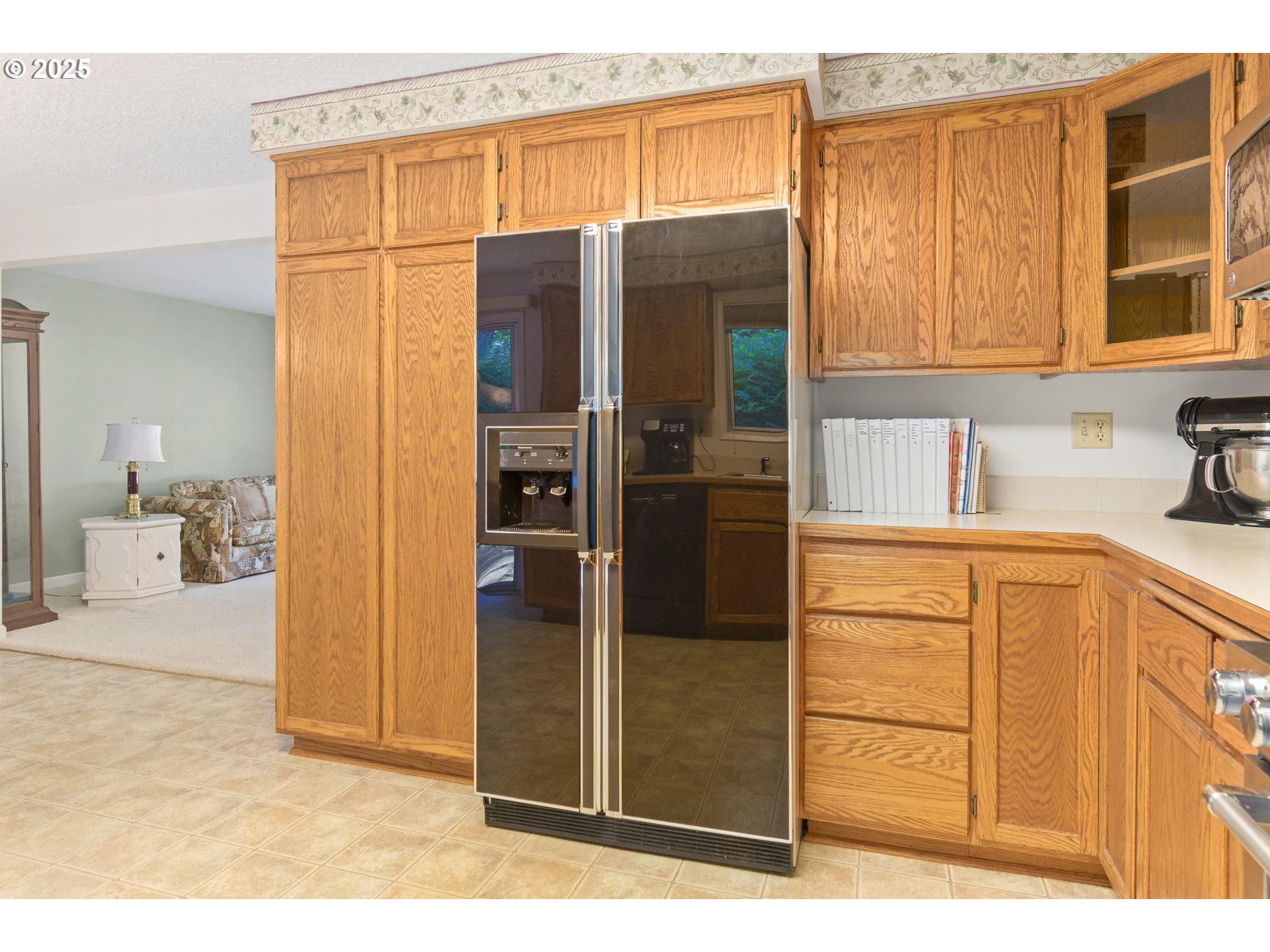 41886 Deerhorn Road Springfield, OR 97478 - Photo 12 of 48 a bathroom with a shower and a sink