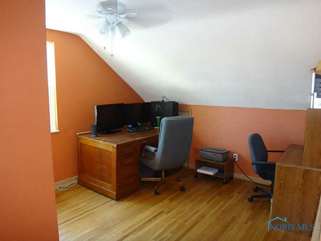 3642 Elmhurst Road Toledo, OH 43613 - Photo 11 of 13 Gallery Image 11