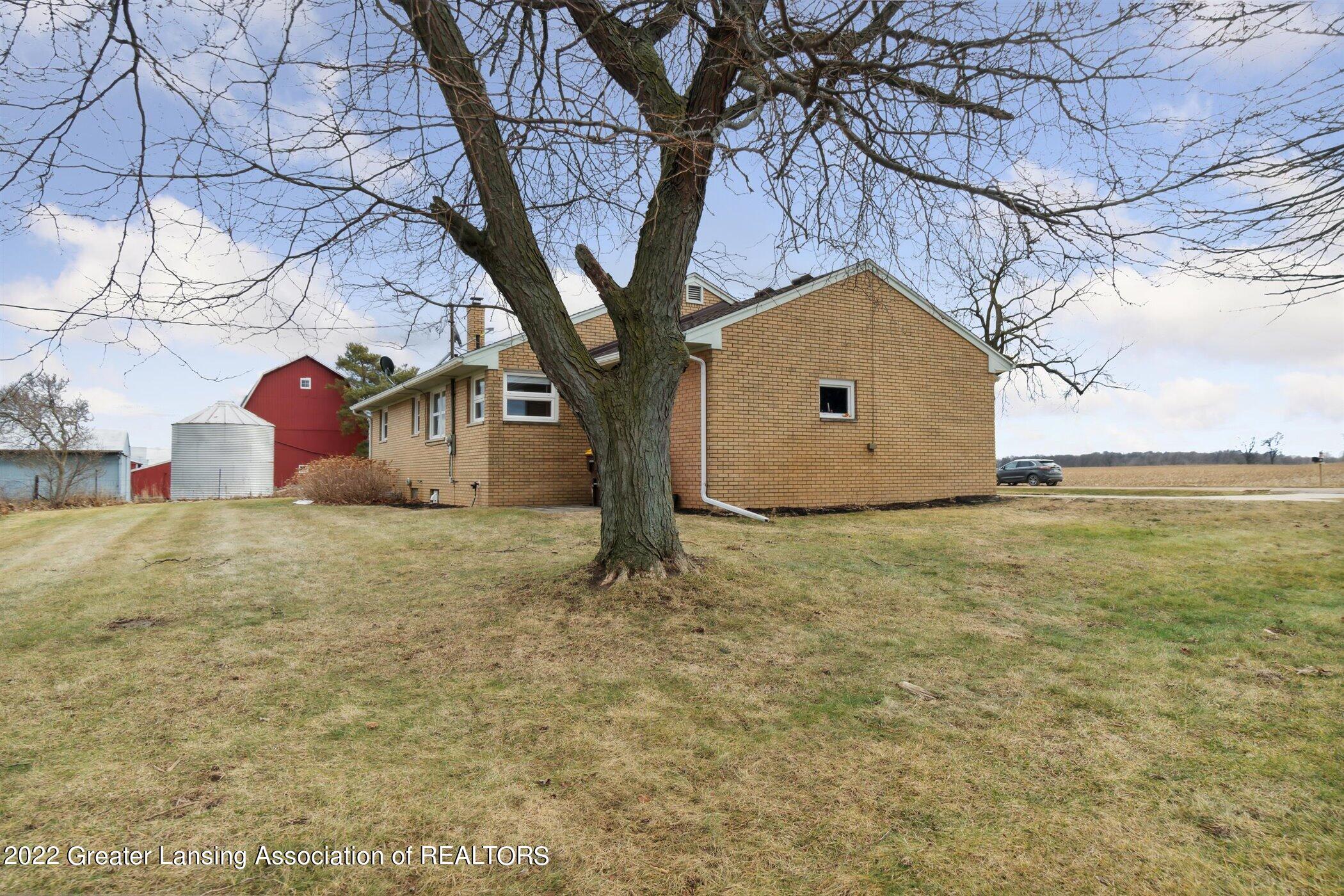 3185 East Herbison Road Dewitt, MI 48820 - Photo 27 of 28 27-3185-E-Herbison-Rd-Bath-Twp-MI-48808-