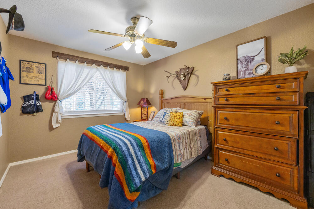 16320 Hillcrest Road Klamath Falls, OR 97603 - Photo 22 of 39 19 - 16320HillcrestRd-75