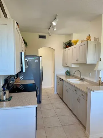 $2,400 | 1801 Auburn Lakes Circle, Unit 1, Venice, FL 34292