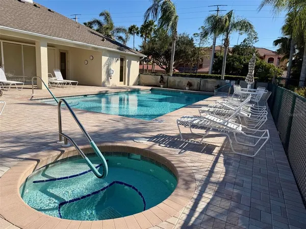$2,200 | 1801 Auburn Lakes Circle, Unit 1, Venice, FL 34292