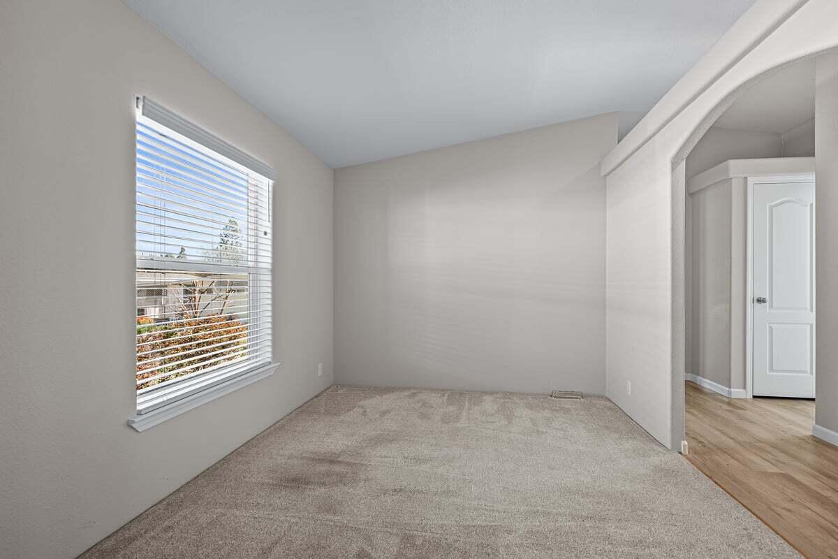 5076 Leonard Road, Unit 27 Grants Pass, OR 97527 - Photo 11 of 25 19-2