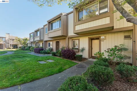 $720,000 | 1159 Admiralty Lane, Alameda, CA 94502