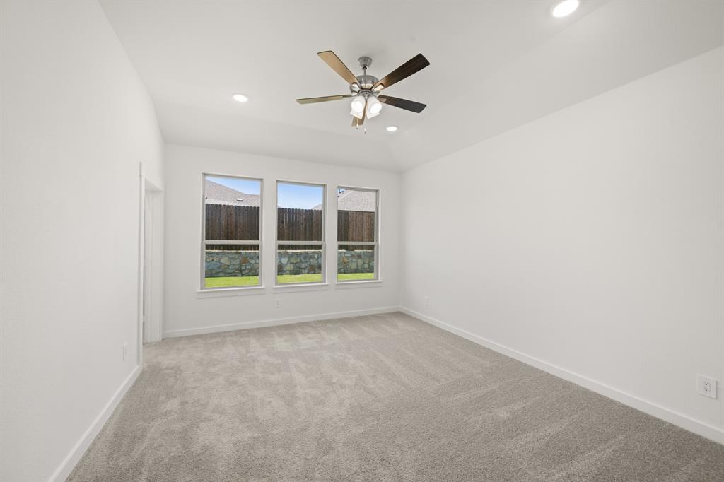 1321 Rothland Lane Red Oak, TX 75154 - Photo 14 of 33 1321 Rothland- Primary Suite-1