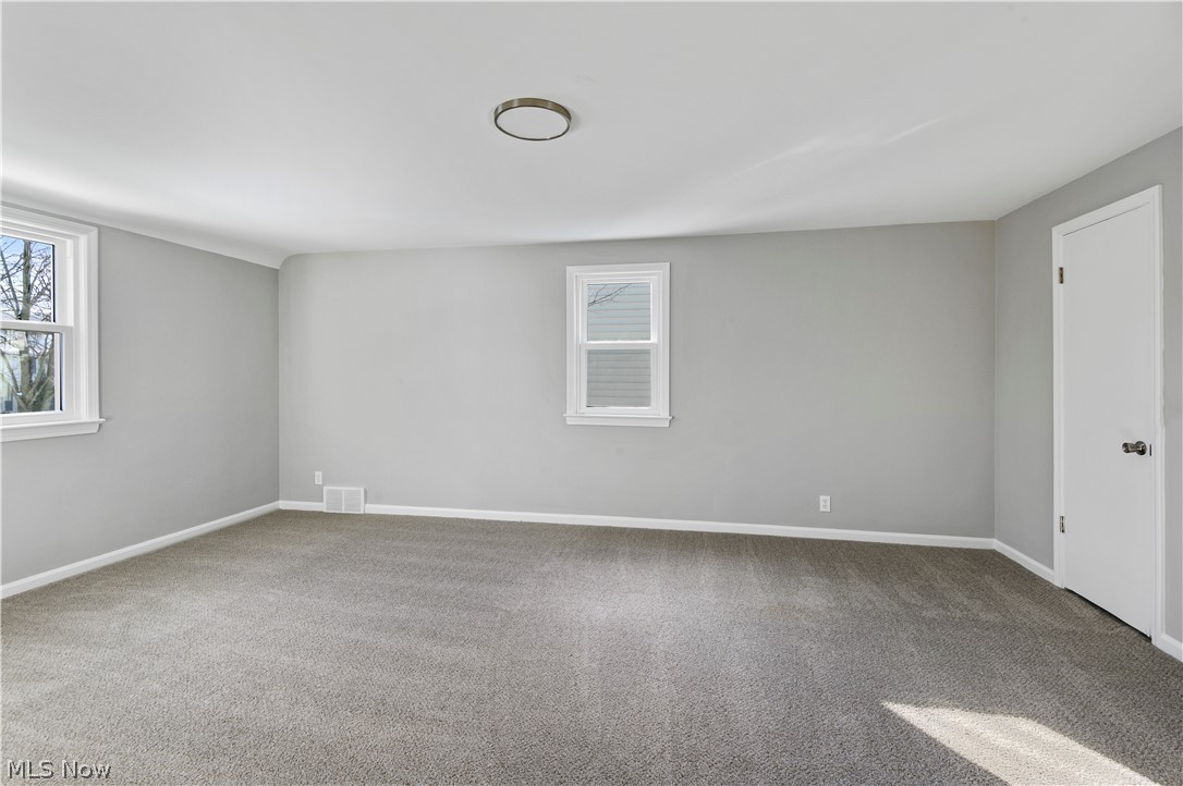 1234 Croyden Road Lyndhurst, OH 44124 - Photo 14 of 21