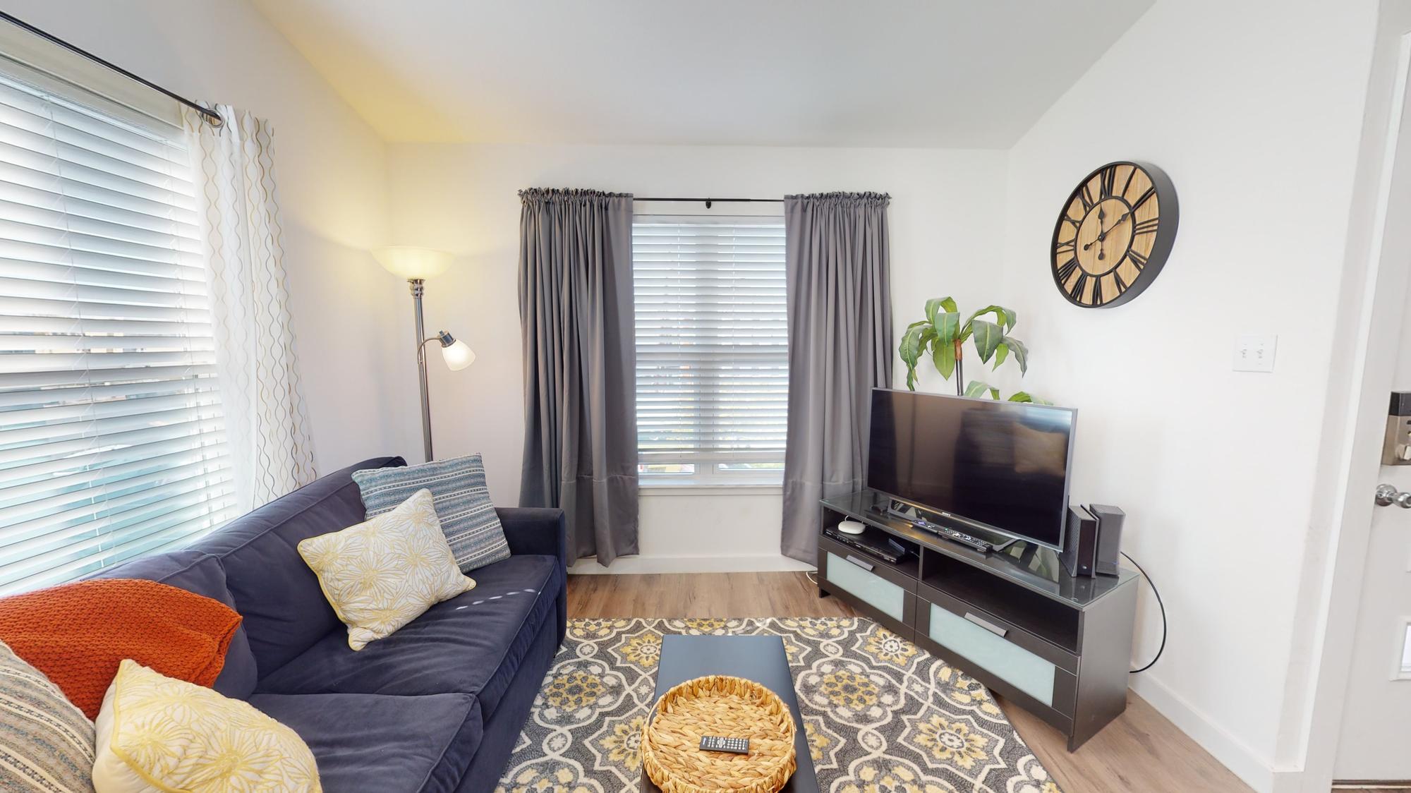6409 Burns Street, Unit 307 Austin, TX 78752 - Photo 4 of 19