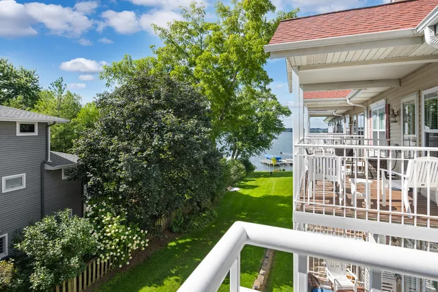 $199,900 | 1505 South Shore Drive, Unit 301, Delavan, WI 53115
