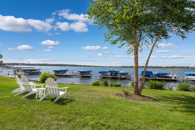 $199,900 | 1505 South Shore Drive, Unit 301, Delavan, WI 53115