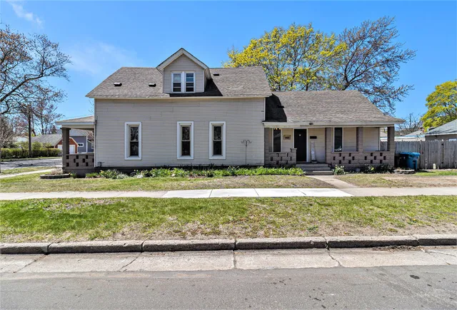 $290,000 | 601 North Rath Avenue, Ludington, MI 49431