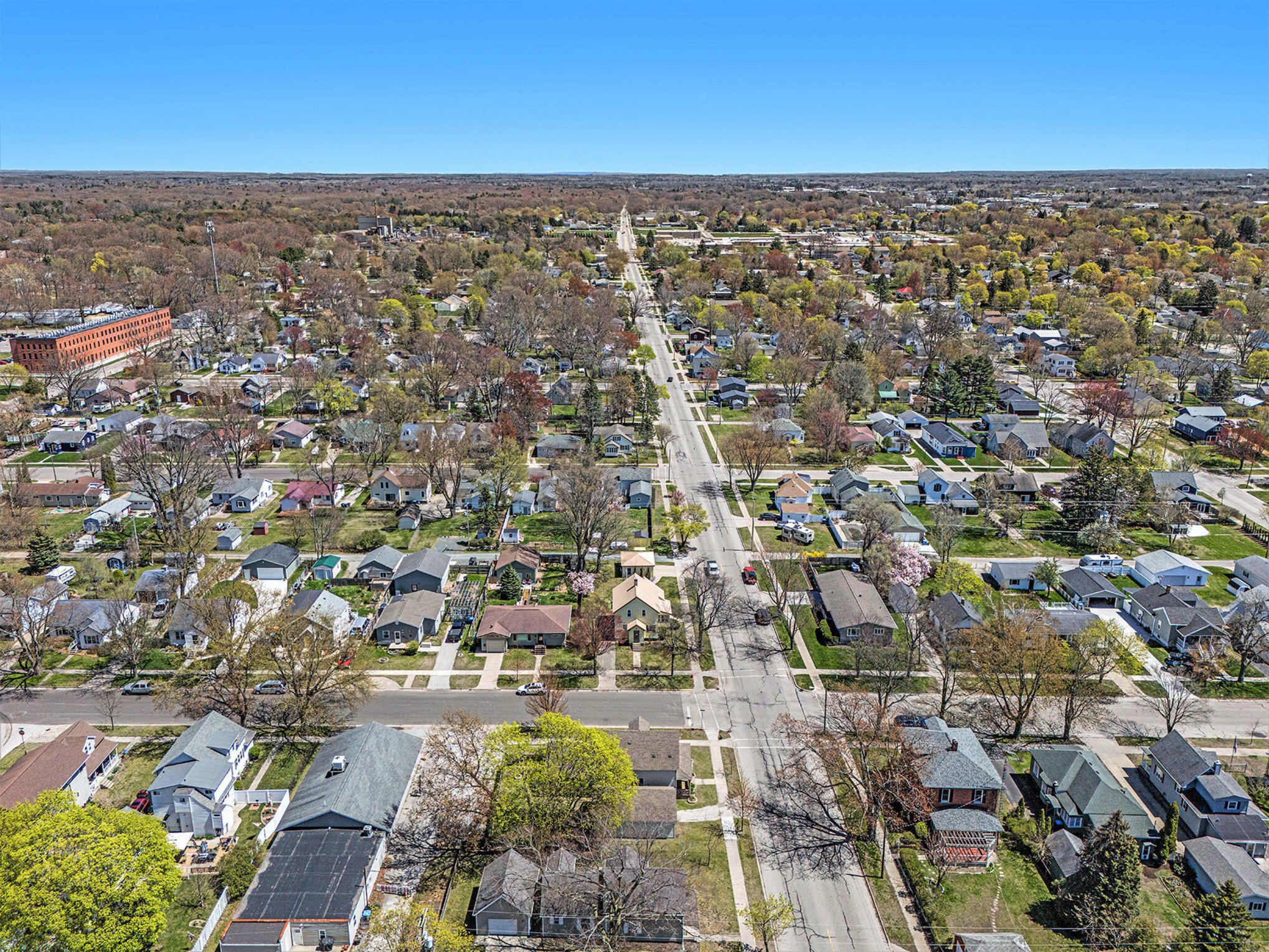 601 North Rath Avenue Ludington, MI 49431 - Photo 35 of 38 030_file_608