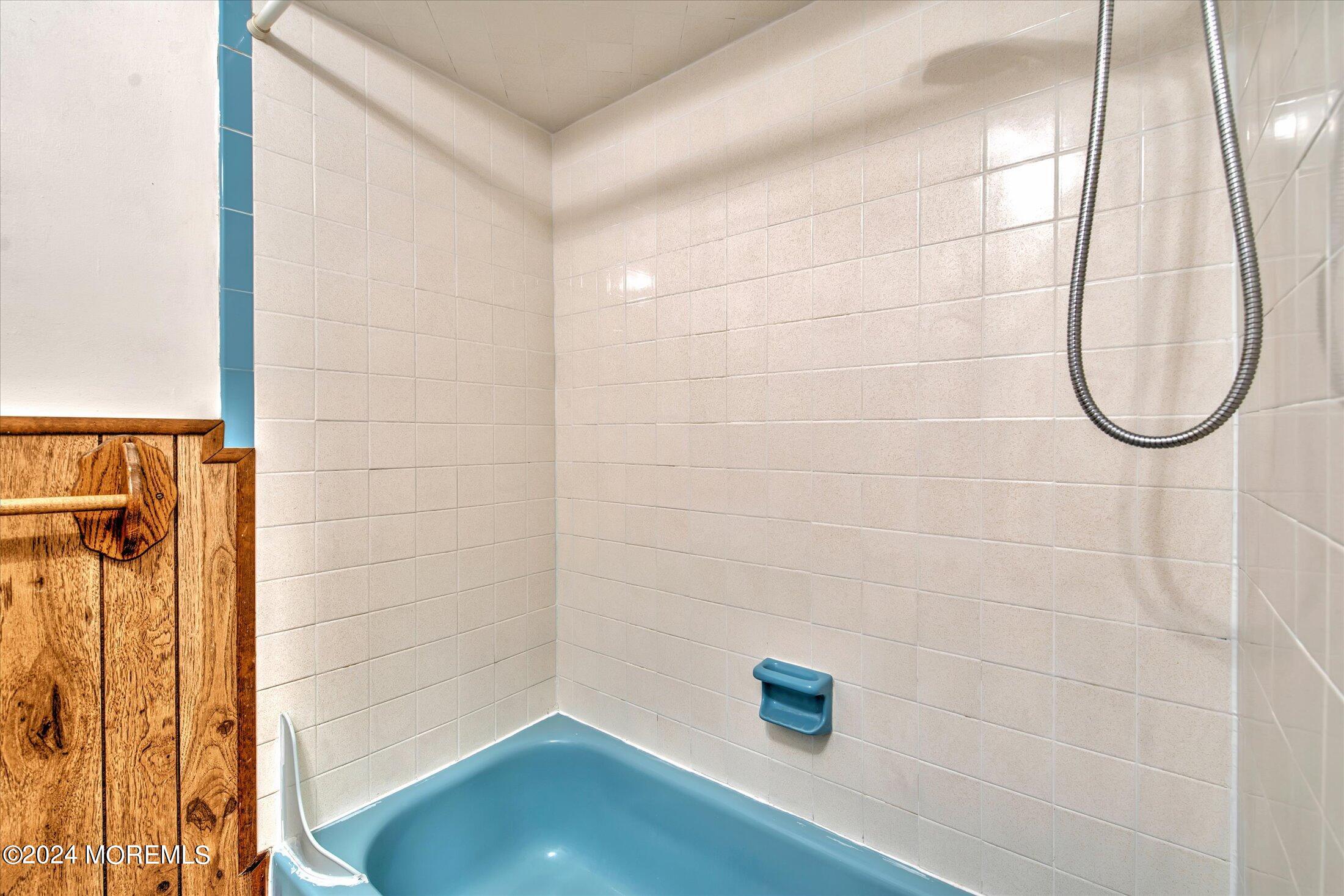 2209 Glen Oak Drive Forked River, NJ 08731 - Photo 35 of 44 a bathroom with a shower