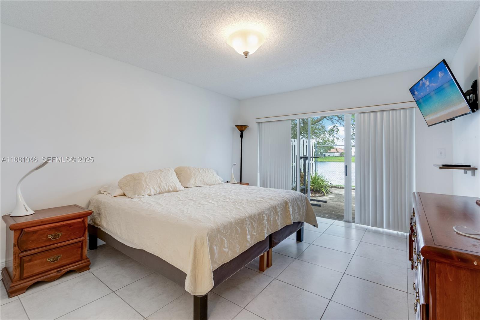 15351 Southwest 36th Street Miami, FL 33185 - Photo 14 of 26