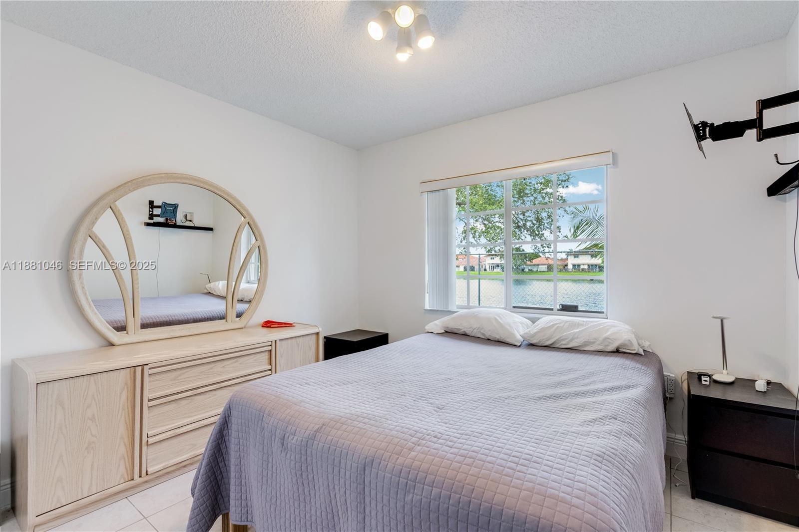 15351 Southwest 36th Street Miami, FL 33185 - Photo 18 of 26